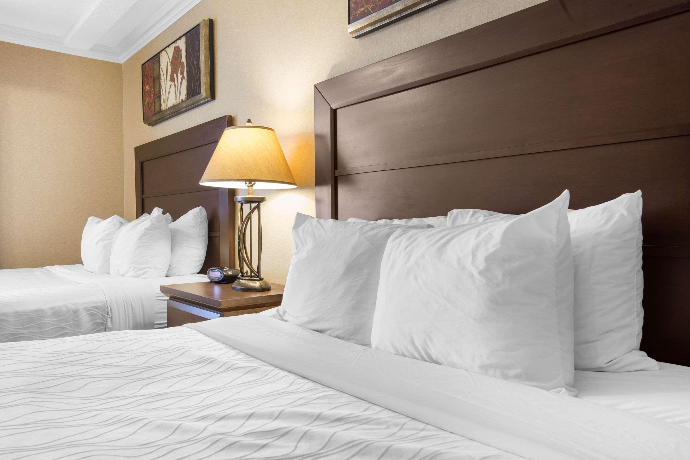 Quality Inn & Conference Centre Midland Kültér fotó