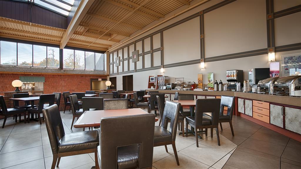 Quality Inn & Conference Centre Midland Kültér fotó
